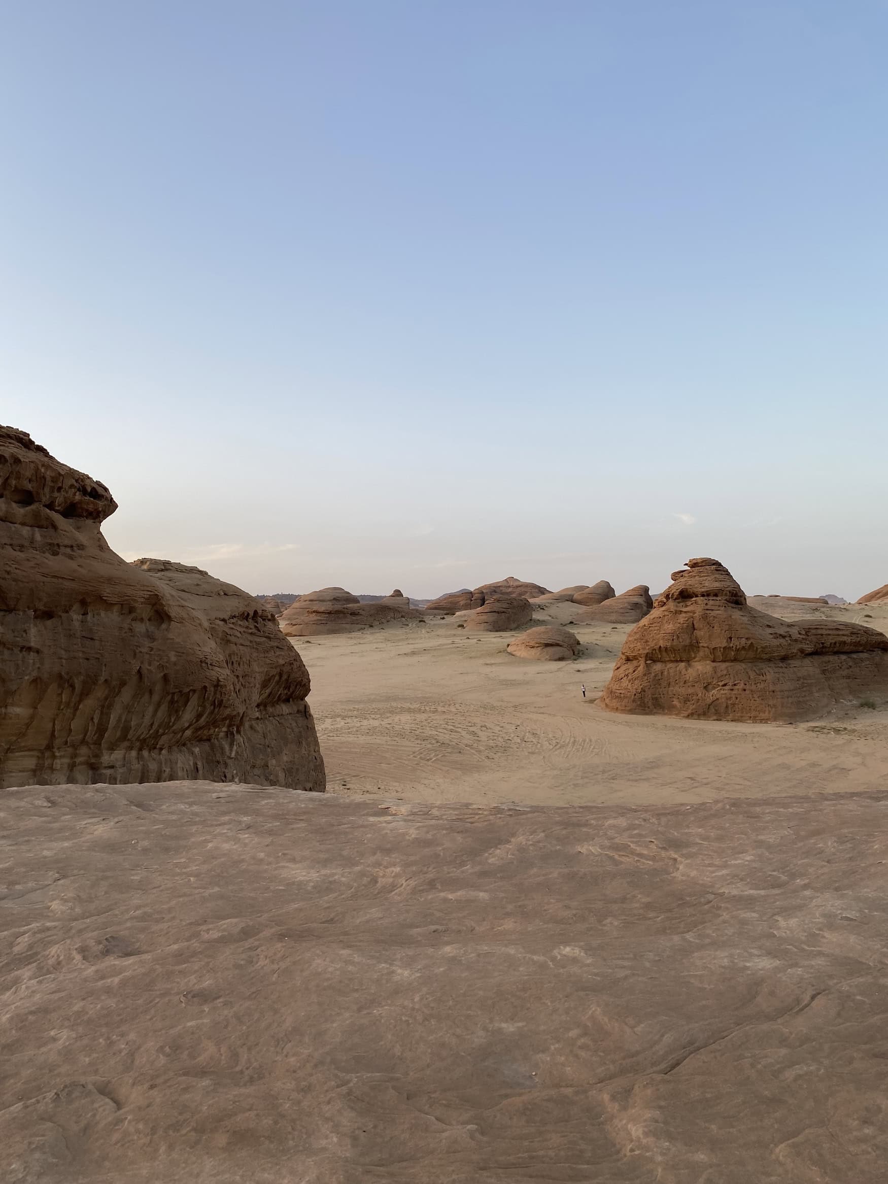 Wandern in der Wüste von Saudi-Arabien