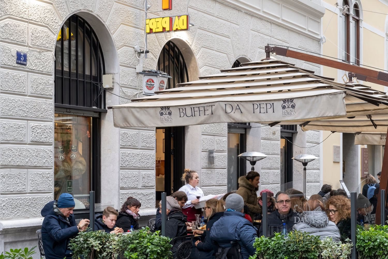 Das berühmte Restaurant Buffet da Pepi