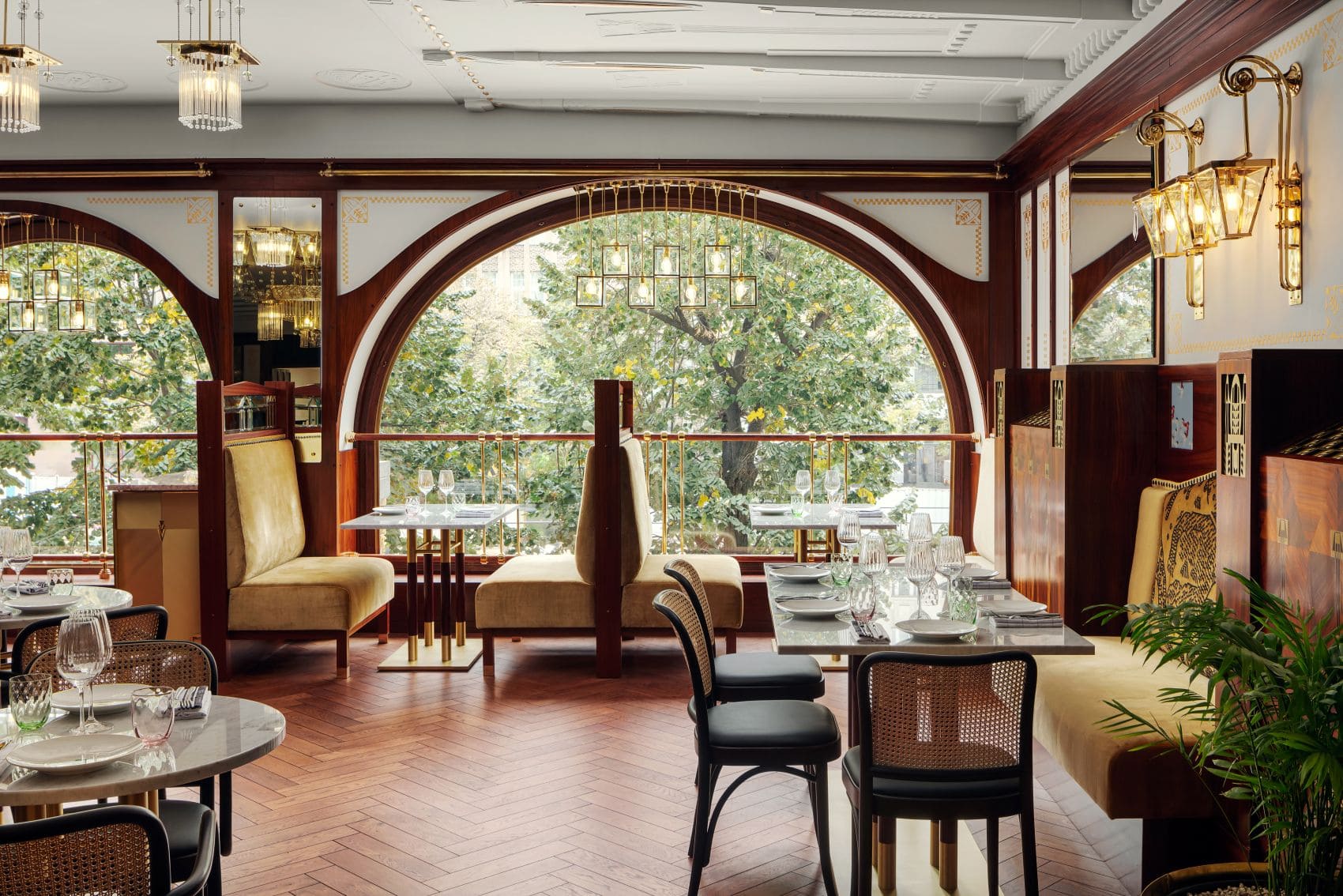 Le Petit Beefbar at Grand Café im W Prague Hotel 