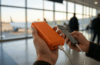 Powerbank am Flughafen. Ready for boarding? Dürfen die Strombringer noch mit?