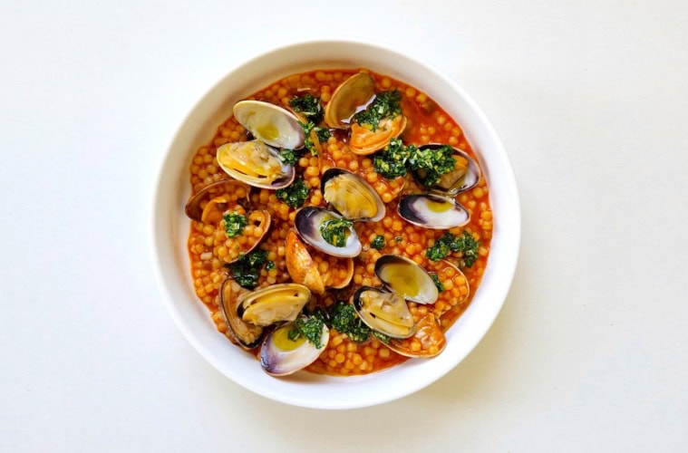 Rezept des Monats von reisen EXCLUSIV: Fregola mit Venusmuscheln.