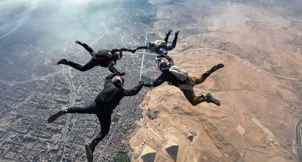 Kempinski Experiences: Skydiving über den Pyramiden in Ägypten