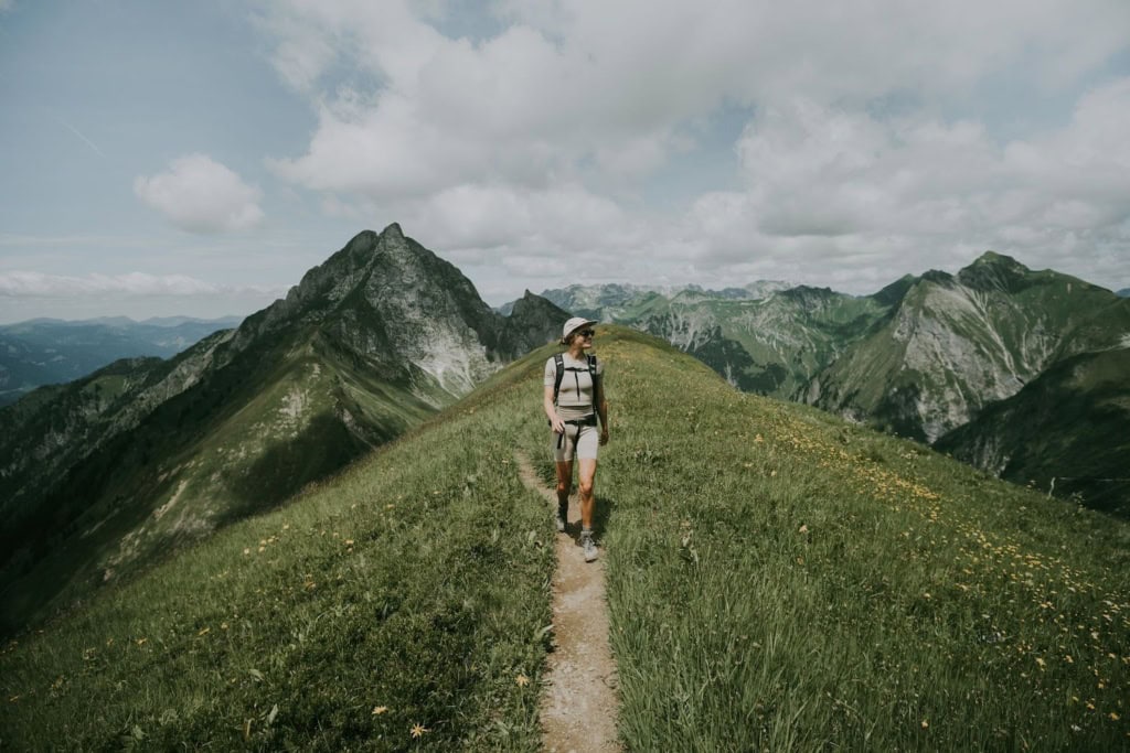 Wanderer im Hoefats Oytal im Allgäu