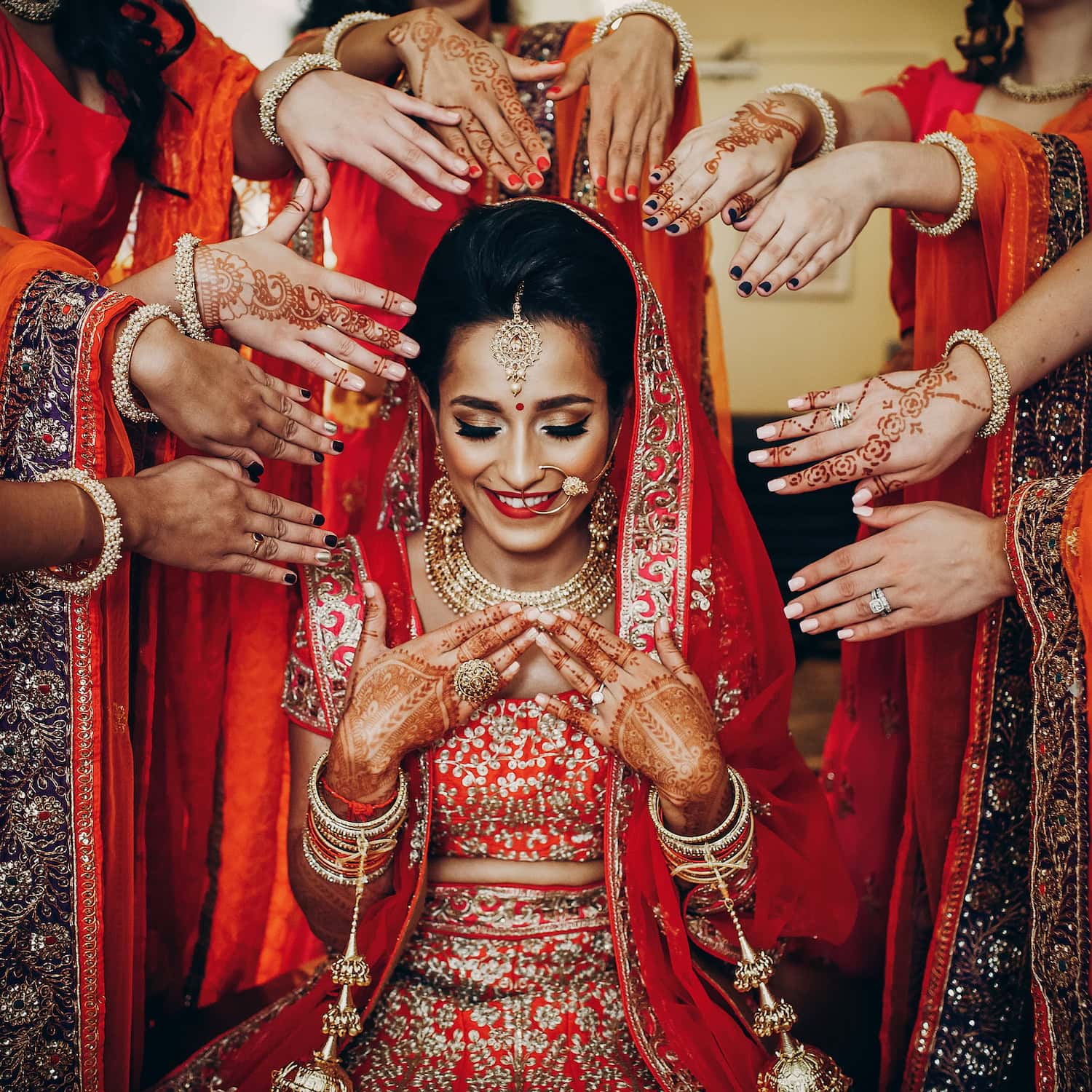 Braut mit Henna in Indien