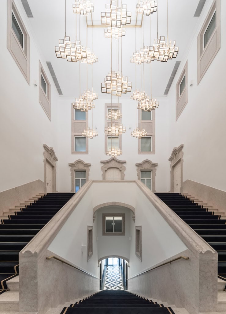 Treppenhaus im Townhouse in Lissabon