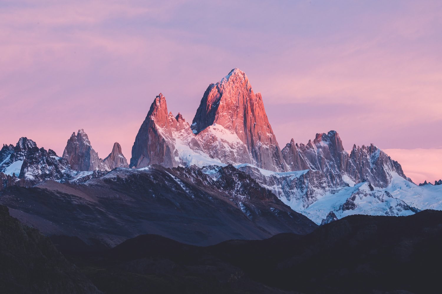Patagonien-Reise-Zu-Fu-durch-steinige-Landschaften
