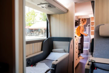 Liegesitz in einem Twiliner-Nachtbus