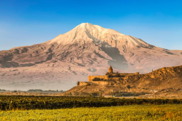 Das Kloster Chor Virap vor der Kulisse des Berg Ararat in Armenien