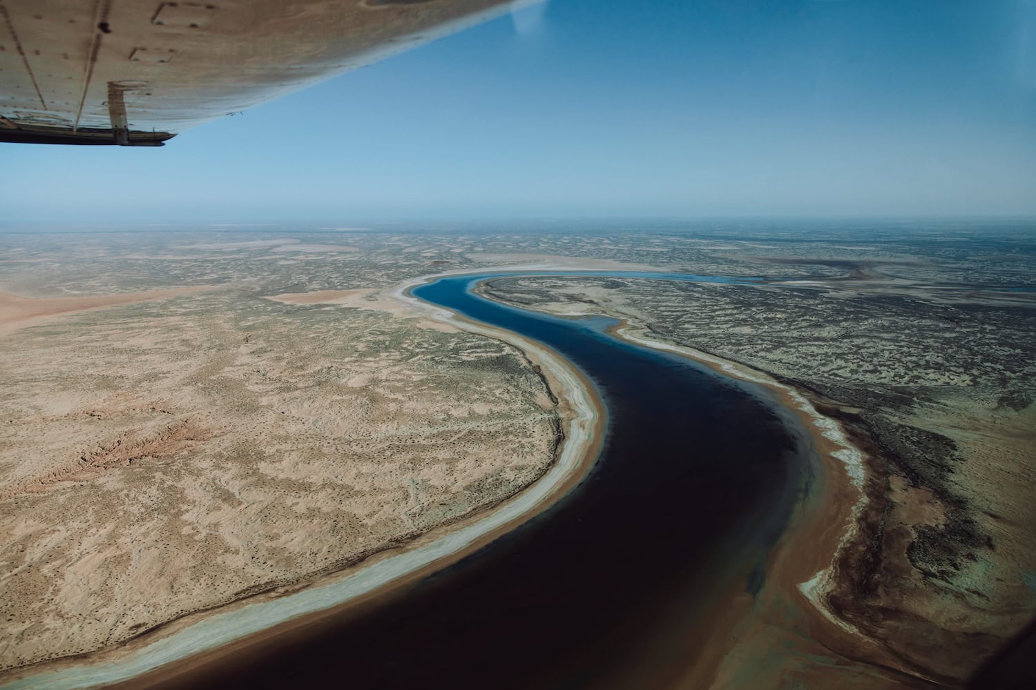 Zufluss zum Lake Eyre in Südaustralien von oben