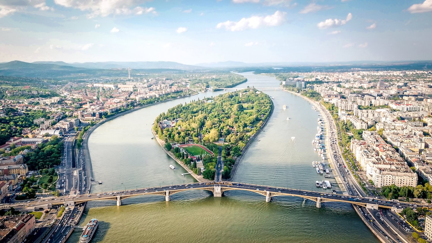 die Margareteninsel in Budapest von oben