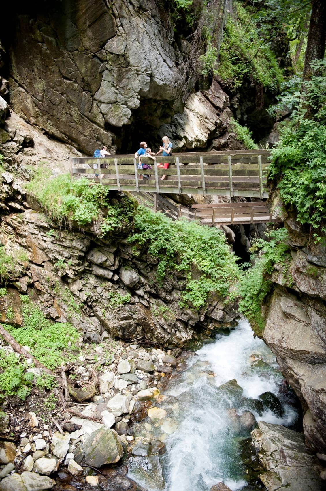 Wanderbrücke in der Gilfenklamm in Südtirol