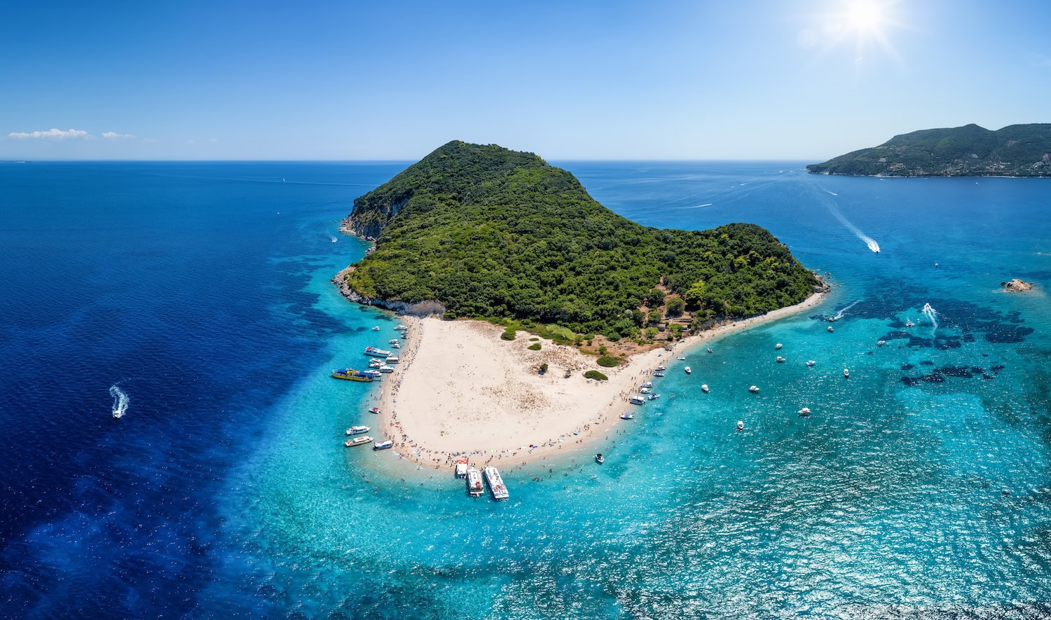 die Insel Marathonisi in der Bucht von Laganas auf Zakynthos von oben