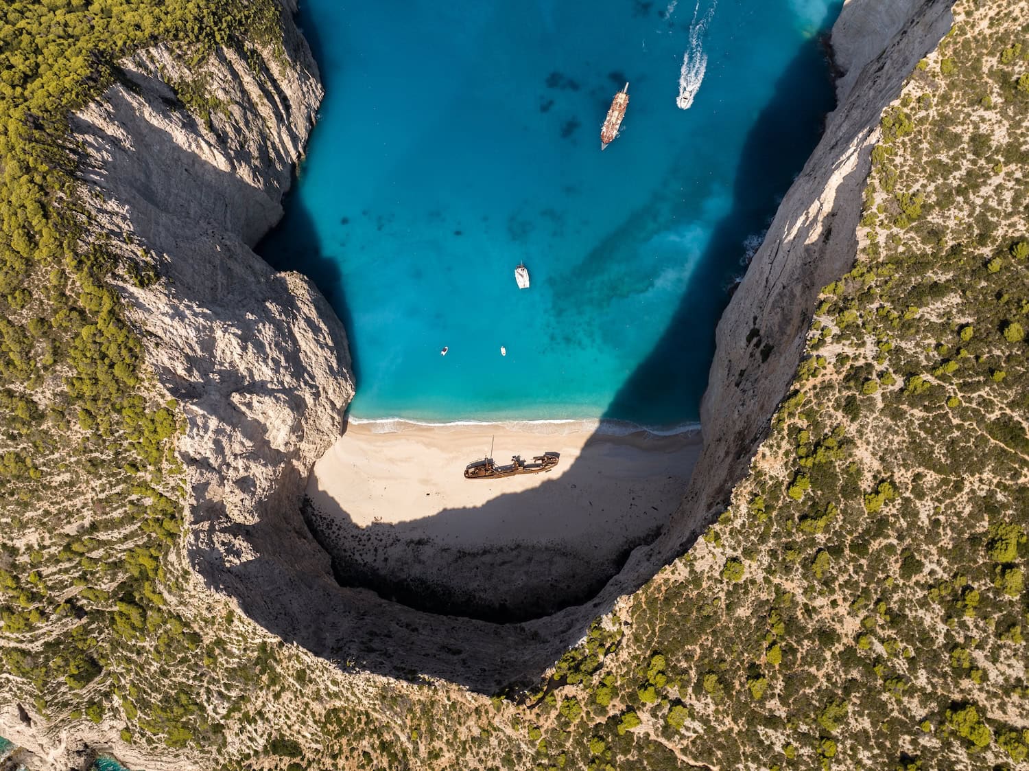 Navaigo Beach auf Zakynthos von einer Drohne