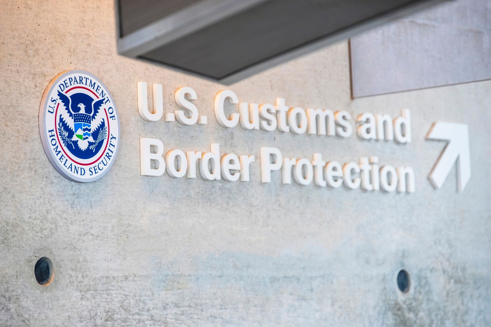 Piktogramm des U.S. Customs and Border Protection am Flughafen Los Angeles