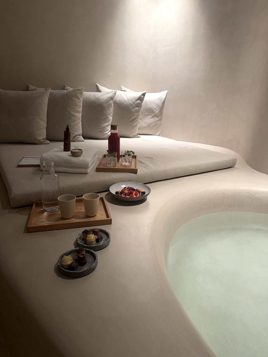 Private Spa experience im Forestis kommt mit einem ausgiebigen Snack nach der Massage.
