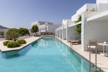 Pool-Area im Hotel Patmos Aktis