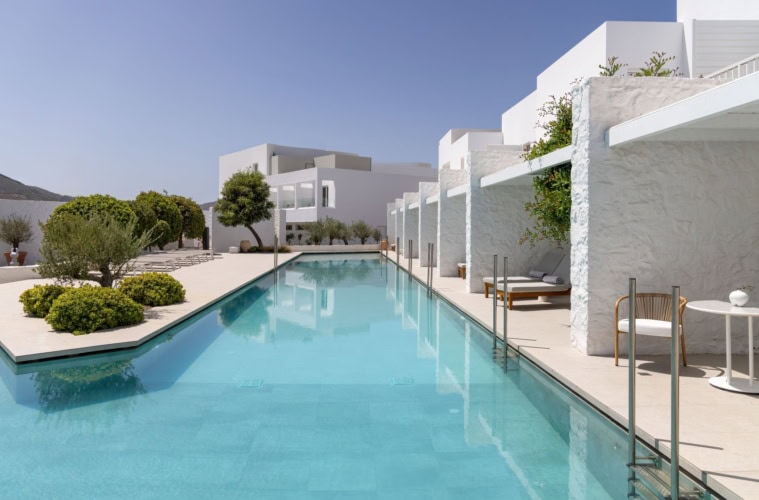 Pool-Area im Hotel Patmos Aktis