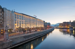 Swiss Deluxe Hotels: Das Mandarin Oriental in Genf am Abend