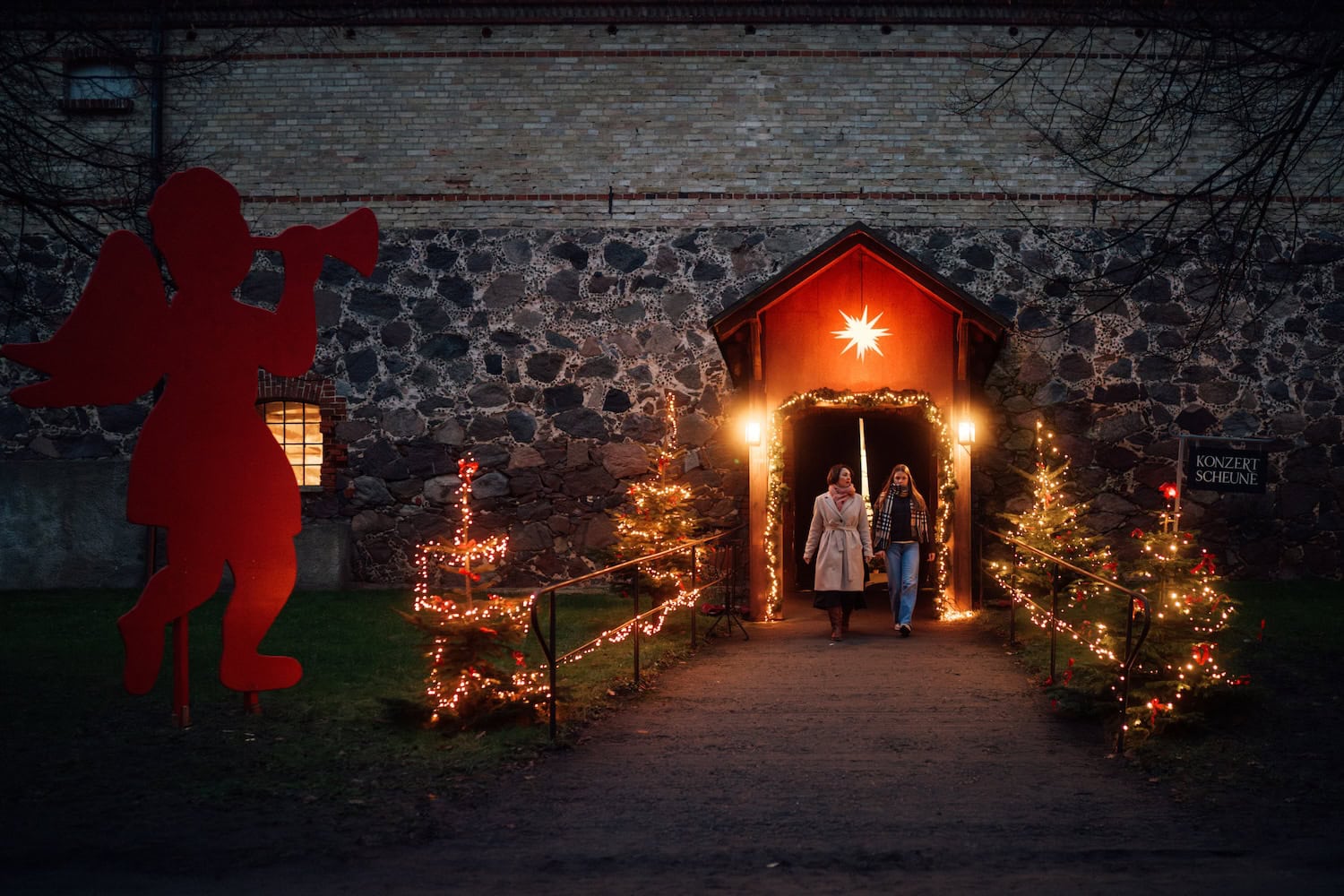 Auf dem Adventsmarkt im Schloss Ulrichshusen