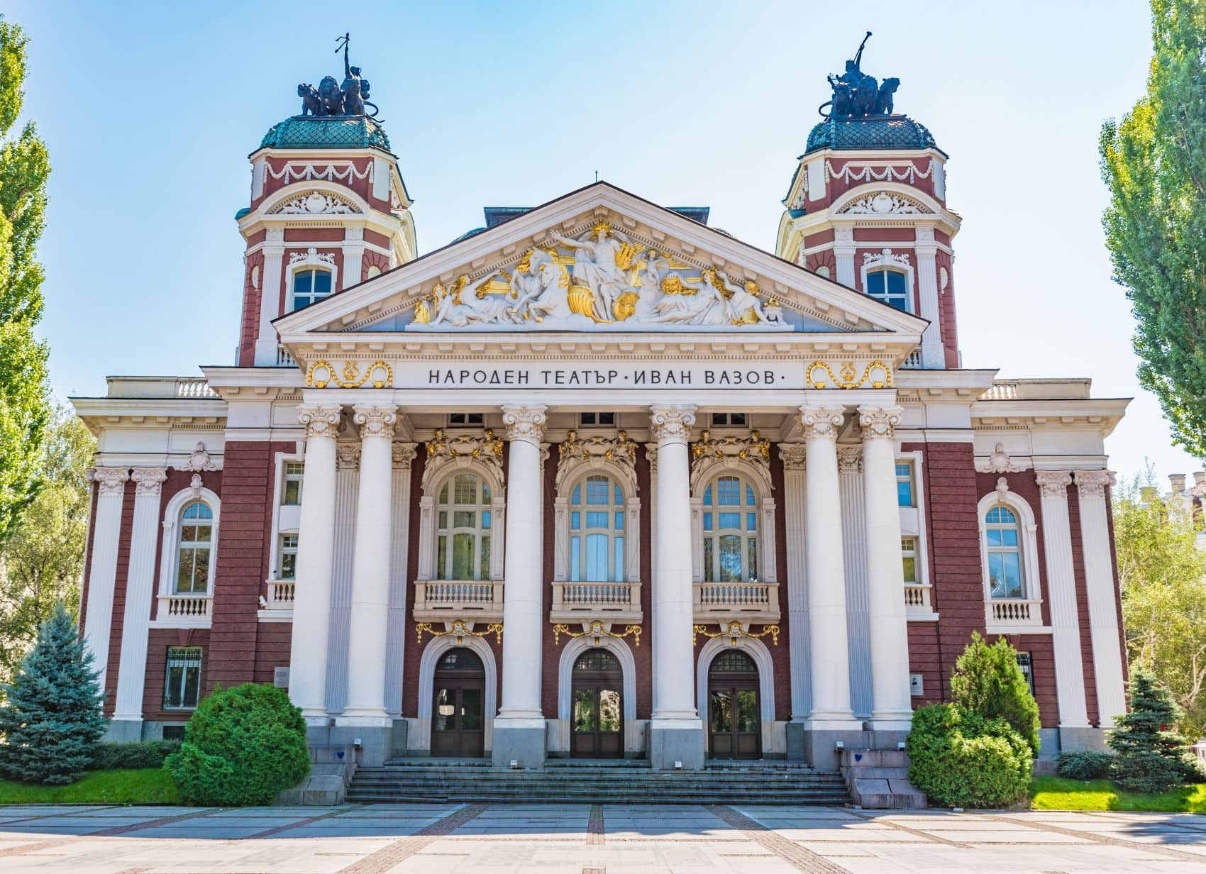 Fassade des Iwan-Wasow-Nationaltheater in Sofia, Bulgarien 