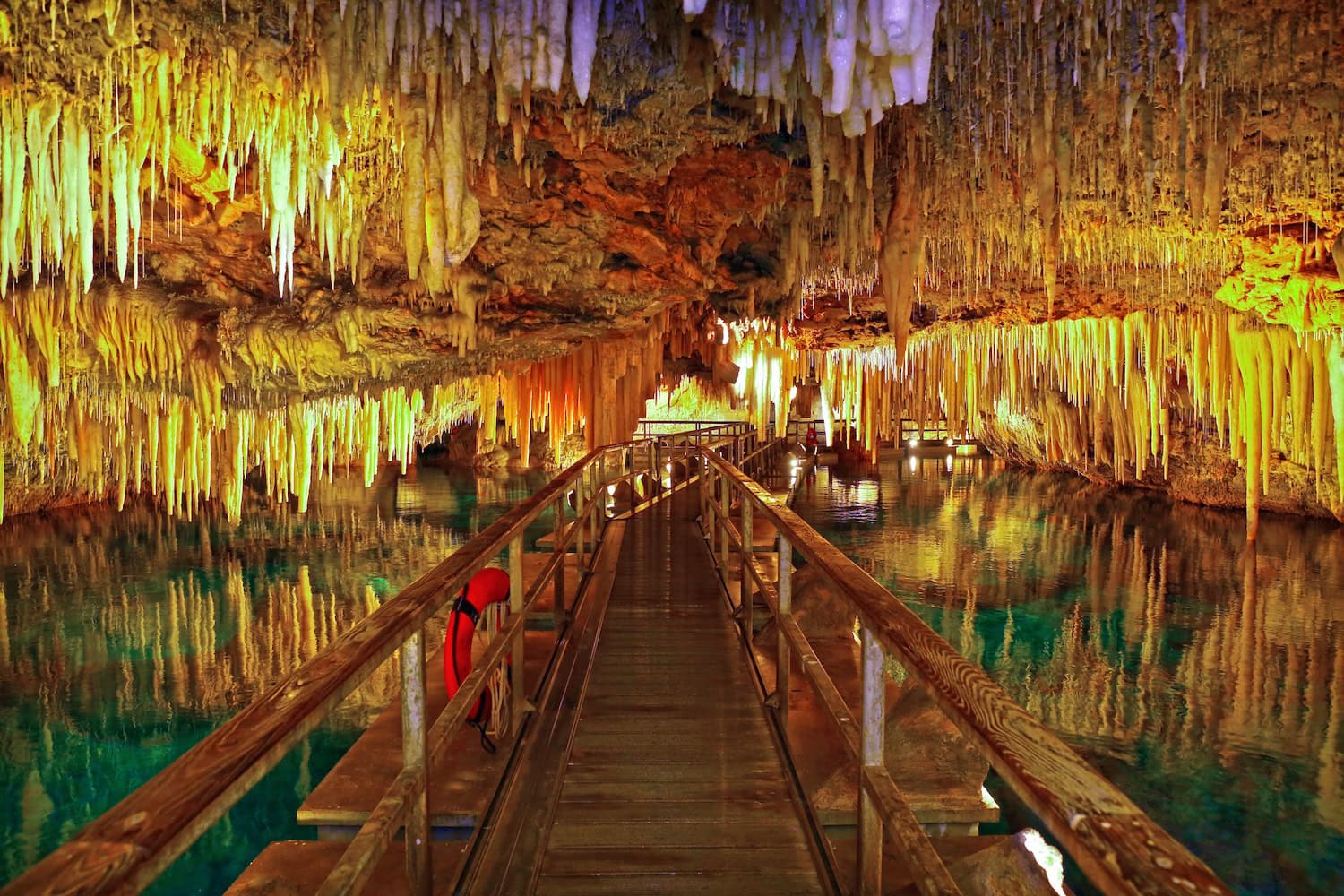 die Crystal Caves auf Bermuda