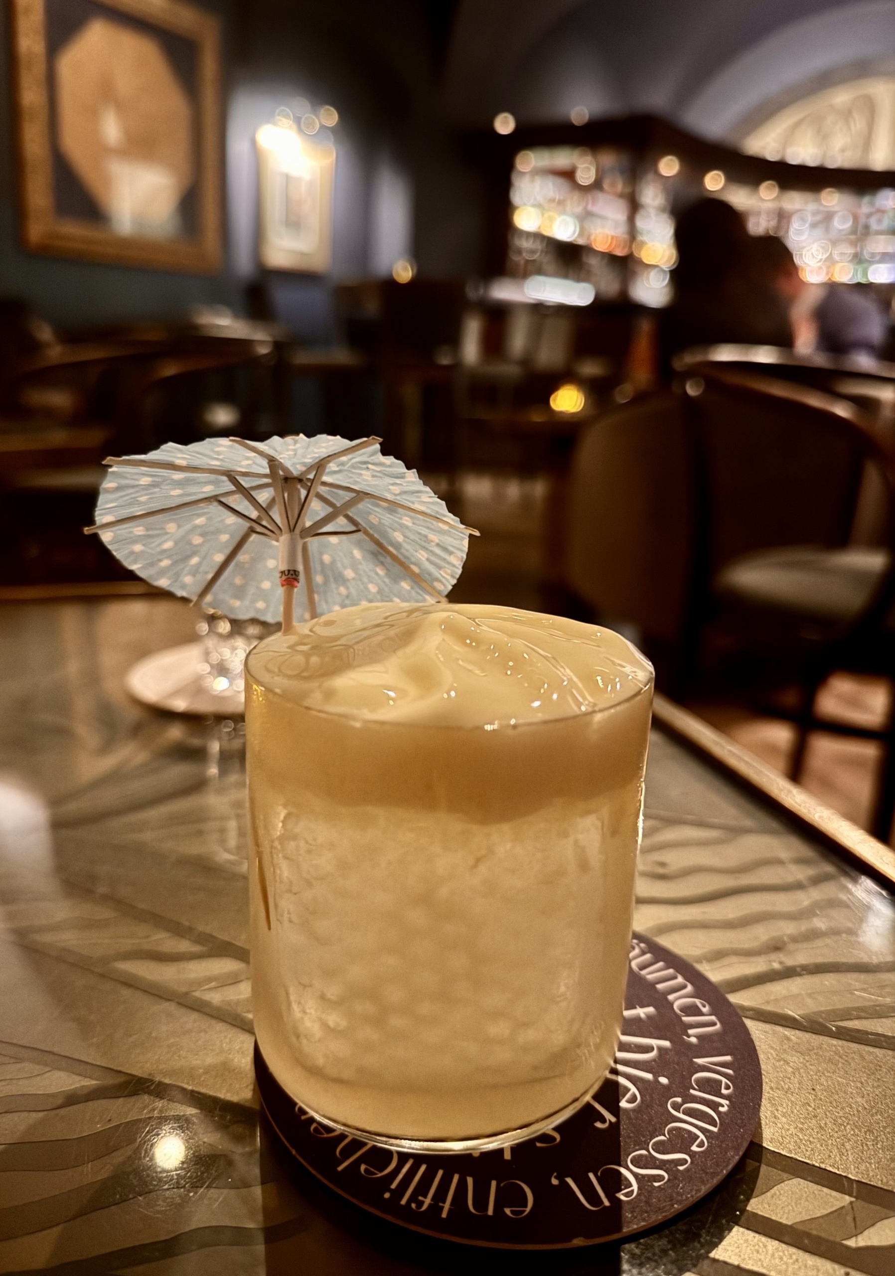 Ein Cocktail in der Ernst-Fuchs-Bar in Graz.