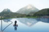 Frau im Pool des Lefay Resort & Spa Lago di Garda