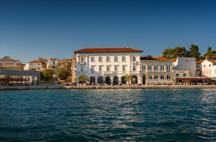 Außenansicht des Jadran Heritage Hotels Valamar Collection