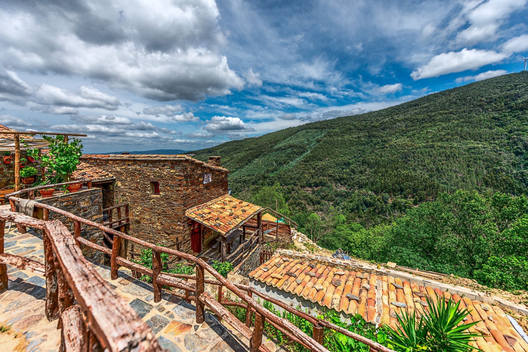 Casa Novo Talasnal in der Serra da Lousa in Zentralportugal