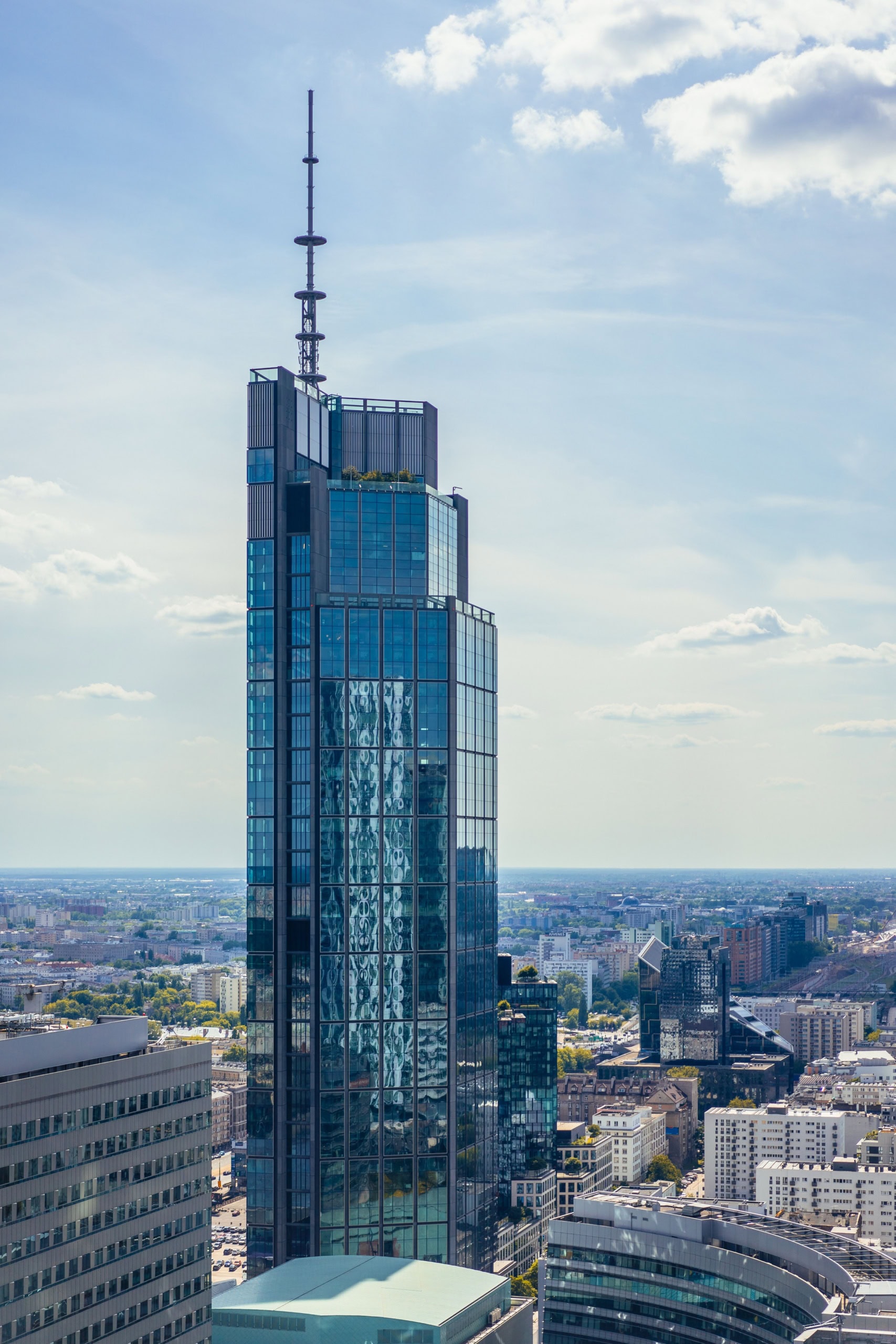 Blick auf den Varso Tower in Warschau.
