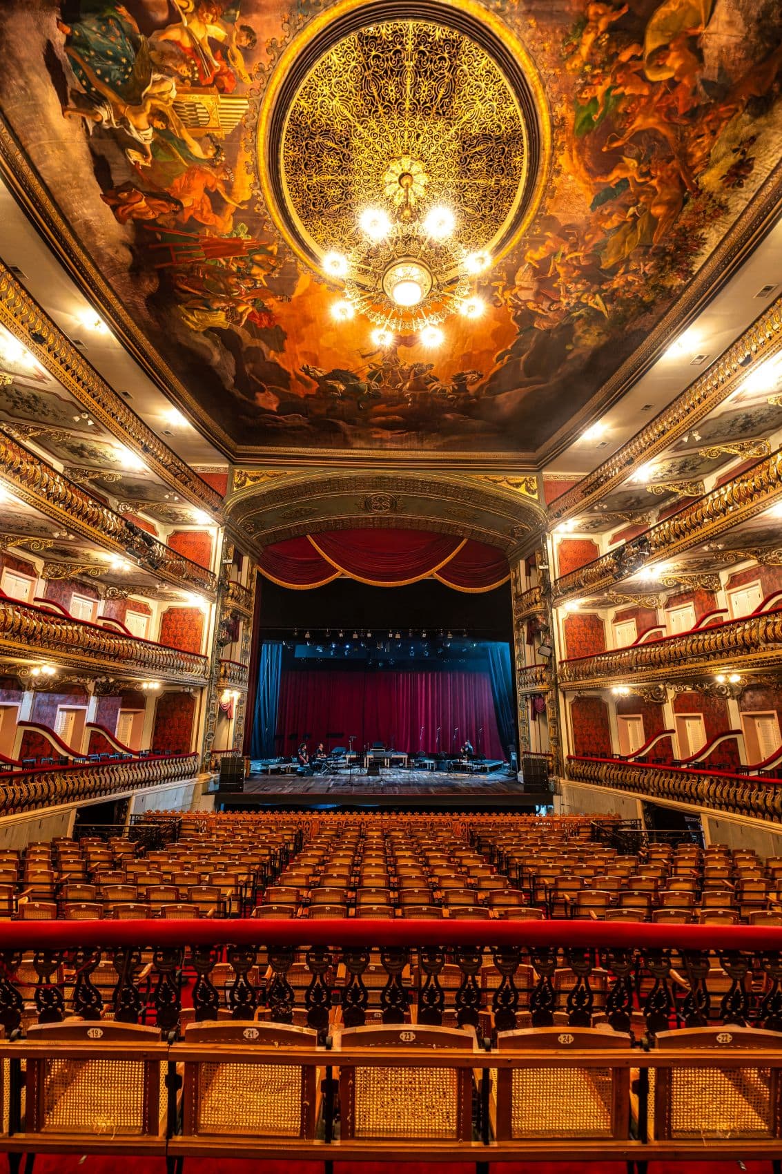 Zuschauersaal und Bühne im Theatro da Paz, Belem