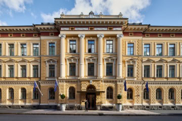 Fassade des Waldorf Astoria Helsinki Hotels