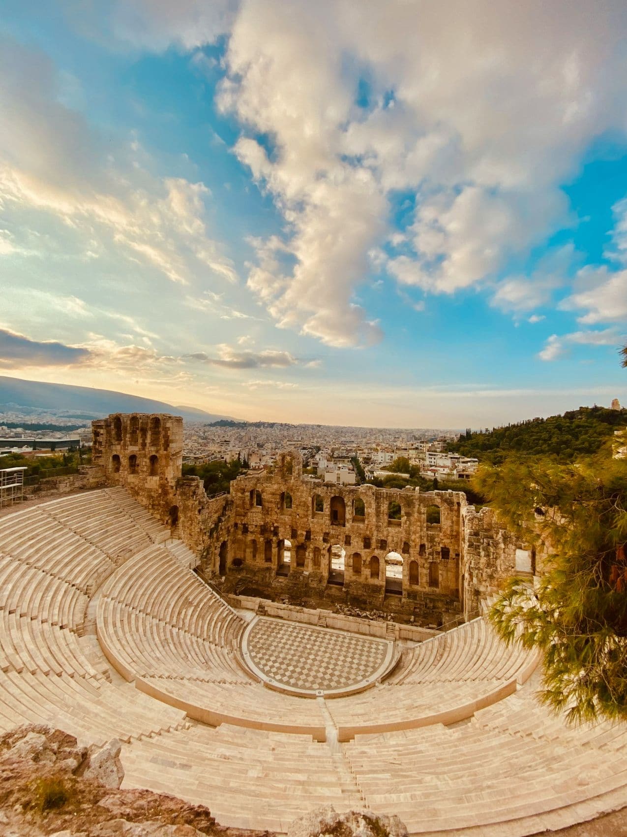 Theater in Akropolis
