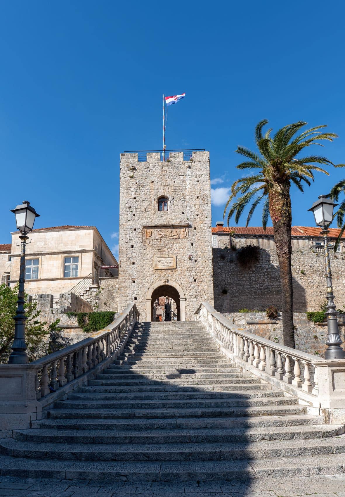 Treppen zum Kopnena vrata (Landtor) in Zadar