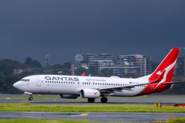 Qantas Airlines Boeing B737 vor Abflug am Flughafen Sydney