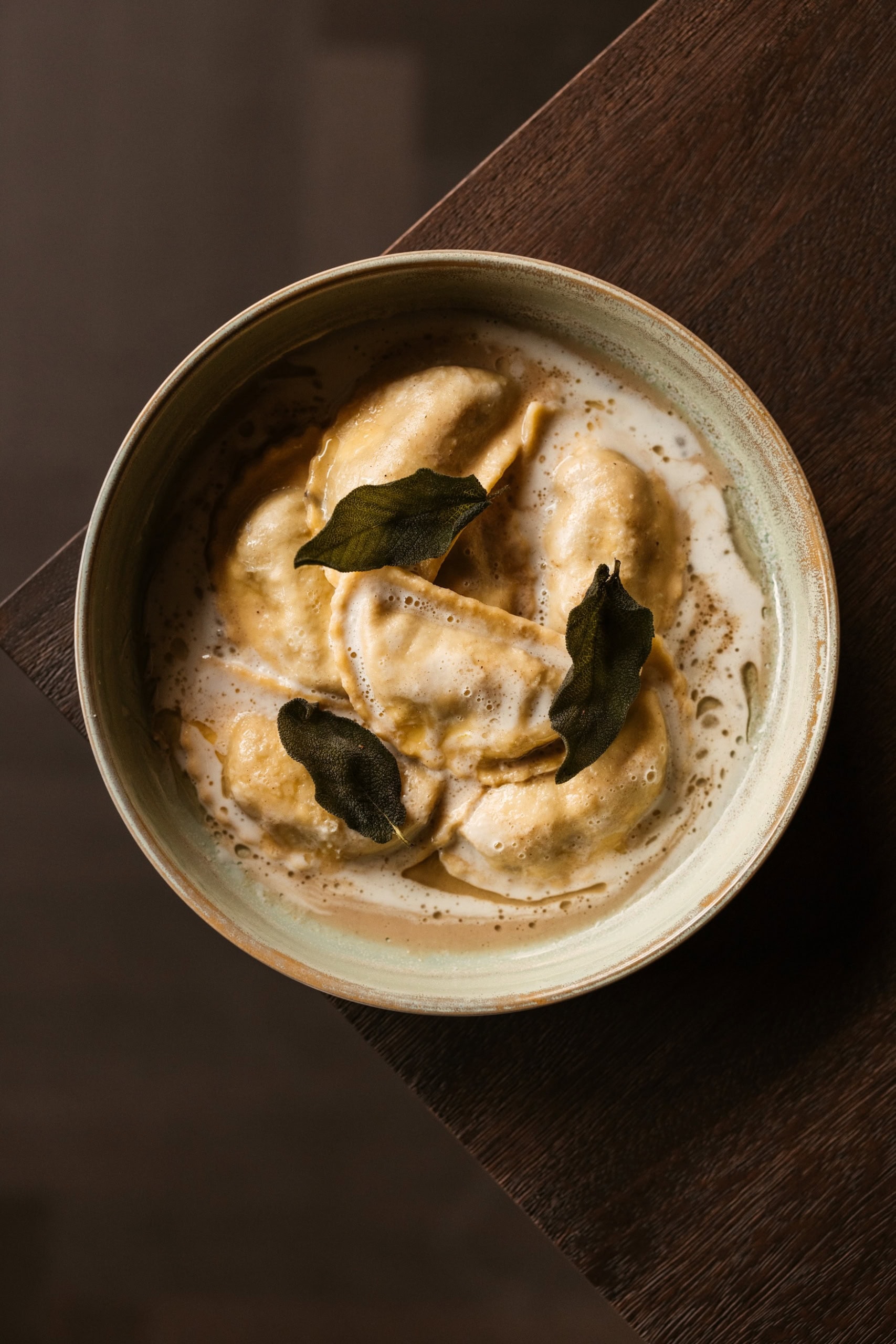 Ravioli mit Waldpilzen. 