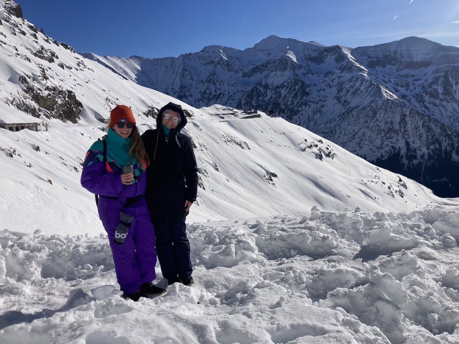 Marie und ihre Schwester Anne in den Bergen der Karpaten