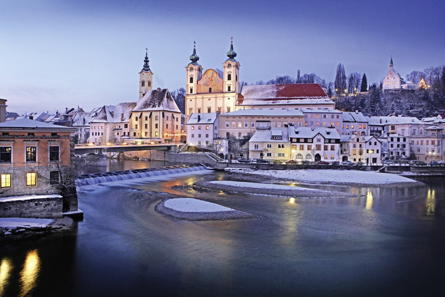 Winterlicher Zusammenfluss von Enns und Steyr