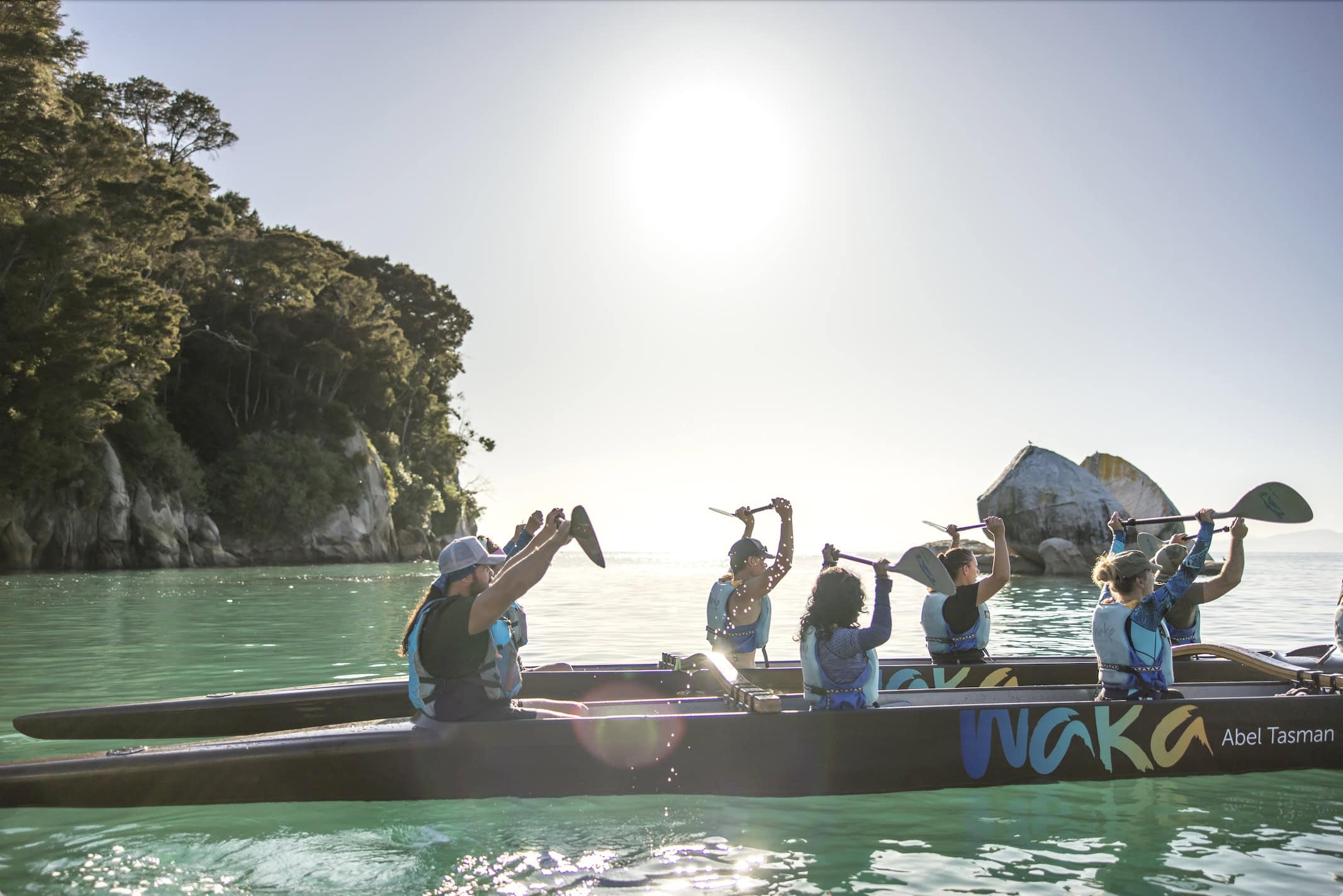 Eine Gruppe bei einer Kanutour im Abel Tasman Nationalpark.