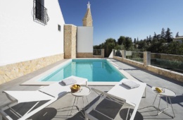 Pool in einem Ferienhaus an der Algarve