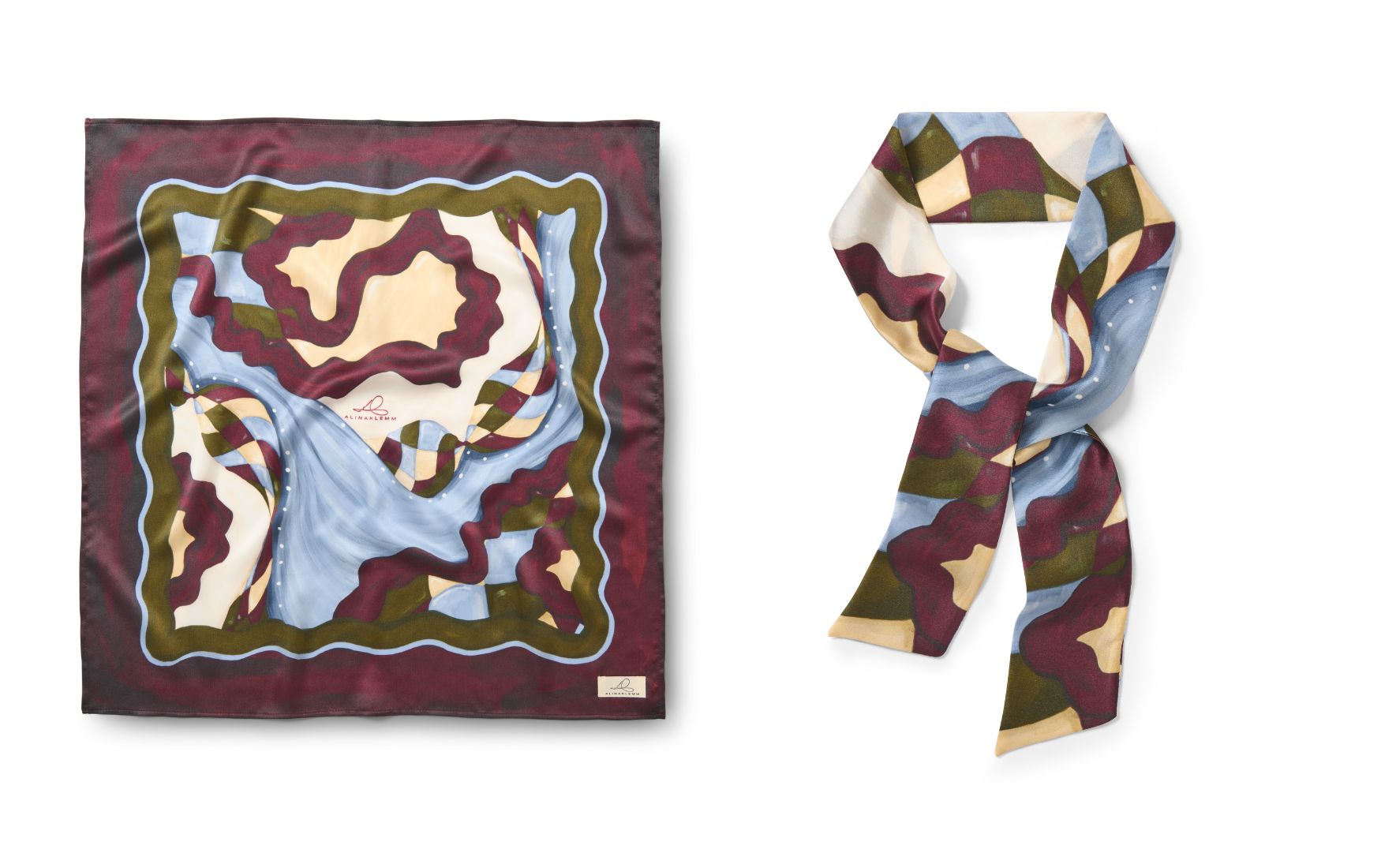 Seidentuch einmal ausgefaltet und einmal gefaltet als Freisteller