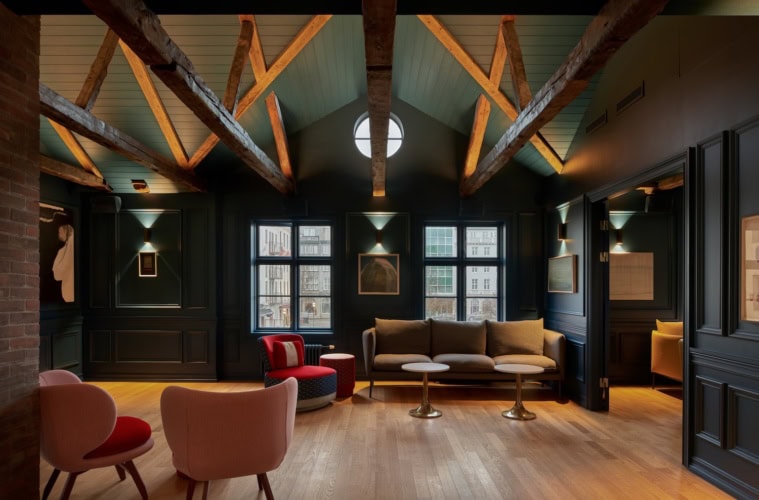 Chill Area im Iceland Parliament Hotel in Island