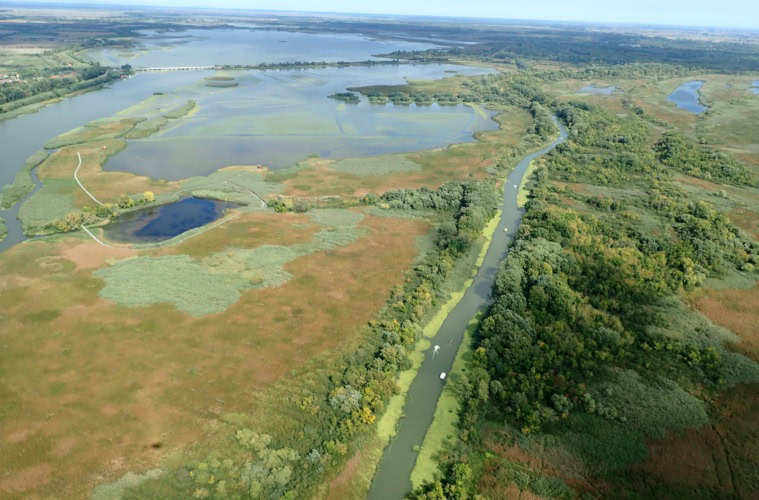 Hausboot von Riverly im Norden Ungarns