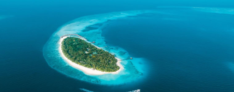 Insel NH Collection Maldives Reethi Resort aus der Vogelperspektive