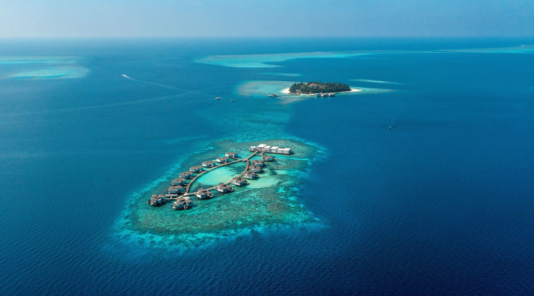 The Halcyon Private Isles Maldives aus der Vogelperspektive