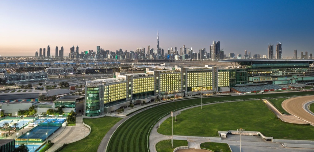 The Meydan Hotel in Dubai aus der Vogelperspektive