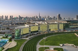 The Meydan Hotel in Dubai aus der Vogelperspektive