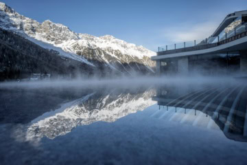 Außenpool im Winter im Hotel Post am Ortler in Sulden