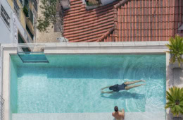 Der Pool des Hotels.