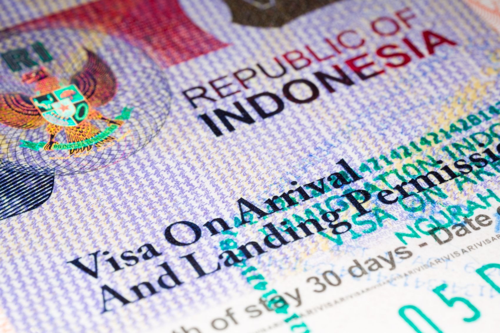 Nahaufnahme eines Visa on Arrival Stempel Indonesiens im Reisepass 